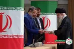 رهبر معظم انقلاب رای خود را به صندوق انداختند (۱۵ تیرماه ۱۴۰۳) | آیت‌الله خامنه ای: در مرحله دوم انتخابات مردم باید همت‌شان بیشتر باشد
