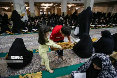 جزءخوانی قرآن در حرم حضرت معصومه (س)