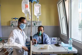 آخرین آمار کرونا تا ۵ اردیبهشت ۱۴۰۱ | شناسایی ۱۰۷۷ بیمار جدید کرونا در کشور؛ ۲۱ تن دیگر جان باختند