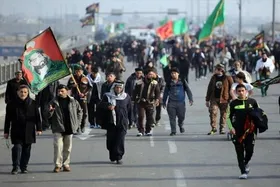زائران اربعین مراقب گرمازدگی در طول پیاده&zwnj;روی باشند