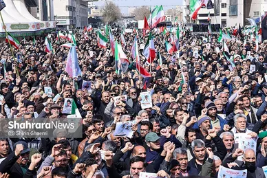 گزارش تصویری | تشییع پیکر مطهر ۶ شهید ناوهای دنا و جماران در مشهد