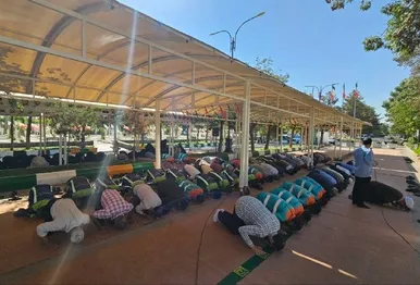 تصاویری از اقامه نماز عید سعید قربان در گلزار مطهر شهدای آرامستان بهشت رضا (ع)