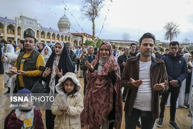 لحظه تحویل سال ۱۴۰۳ در حرم حضرت شاهچراغ (ع)