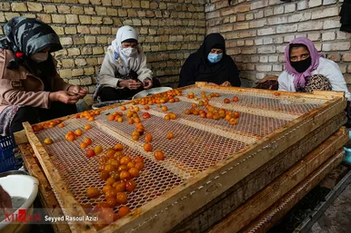 بام‌های طلایی خرو