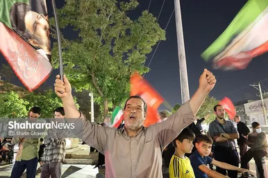 گزارش تصویری | حضور شبانه مردم مشهد در حمایت از رزمندگان به شب ۱۴۲ رسید