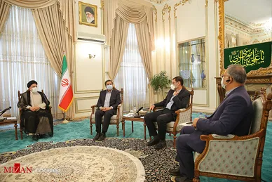 دیدار صمیمانه رئیس جمهور منتخب با کاندیداهای انتخابات ۱۴۰۰