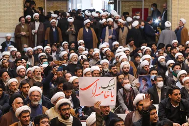  همایش حوزویان در پاسخ به اهانت نشریه فرانسوی
