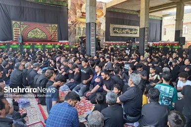 ظهر عاشورا در هیئت قندهاری‌های مشهد