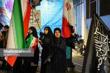 گزارش تصویری | واکنش مردم مشهد به خبر انتخاب آیت‌الله سیدمجتبی خامنه‌ای به عنوان سومین رهبر انقلاب اسلامی ایران - ۲