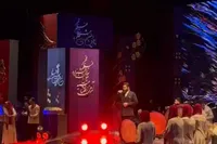 ویدئو | اجرای قطعه «وطن» توسط علی زندوکیلی در اختتامیه جشنواره فیلم فجر ۱۴۰۳