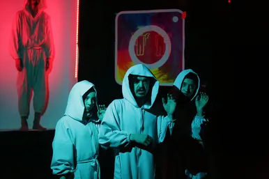 نمایش «هنوز نمرده» در گلشهر