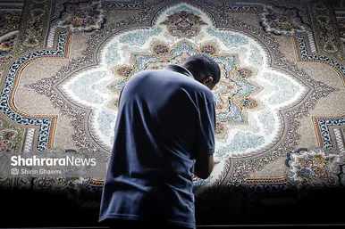 گزارش تصویری | از نخ تا فرش ، نگاهی به فرآیند تولید فرش ماشینی در مشهد