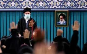 رهبر معظم انقلاب در دیدار با هزاران نفر از زنان و دختران: رویکرد غرب به زن در دو عامل سودجویی و لذت&zwnj;جویی خلاصه می&zwnj;شود + فیلم
