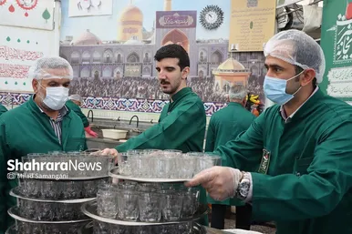 میزبانی قائم‌شهری‌ها از زائران رضوی در چایخانه امام رضا (ع)
