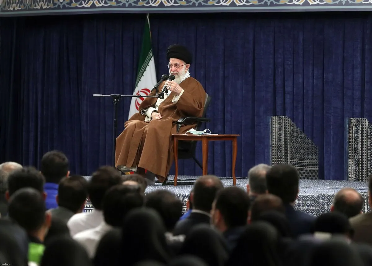 رهبر انقلاب: اعتراض‌های جامعه کارگری، بجاست| ۲۰ سال پیش گفتم که با اژدهای هفت‌سر فساد باید مبارزه کرد+ فیلم و عکس