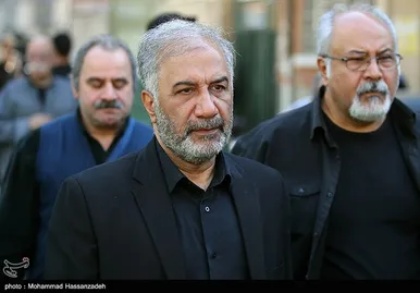 عکس‌هایی از تشییع پیکر رضا داودنژاد