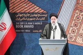 رئیس&zwnj;جمهور در مراسم اهدای جوایز کتاب سال: انتشار حقایق از جلوه&zwnj;های جهاد تبیین است