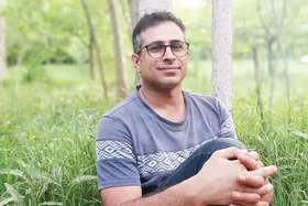 گپ&zwnj;وگفت با علی حسینی، شاعر &laquo;کوهستان&raquo; که بر این باور است دیگر کسی از عشق نمی&zwnj;نویسد