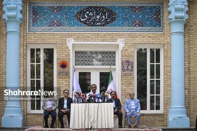 گزارش تصویری | نشست خبری استاندار خراسان رضوی در بیمارستان امام رضا (ع)