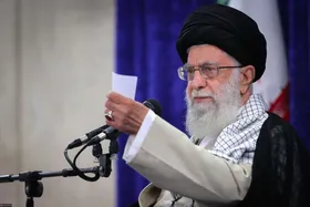 بازخوانی دیدگاه&zwnj;های رهبری درباره انتخابات | انتخابات جلوه بسیار زیبا و جذاب از مشارکت عمومی است