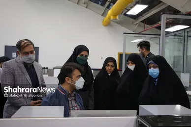 بازدید معاون رییس جهمور در امور زنان و خانواده از کارخانه نوآوری مشهد