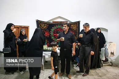 محرم ۱۴۰۴ | عکس‌هایی از عزاداری در خانه تاریخی شیخ‌الاسلام - اصفهان