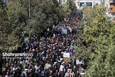 راهپیمایی مردم مشهد در محکومیت اغتشاشات اخیر و تشییع شهدای مدافع امنیت