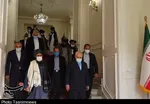 ظریف با ملابرادر دیدار کرد | اعلام آمادگی ایران برای تسهیل در گفت‌وگوهای بین افغان‌ها + عکس