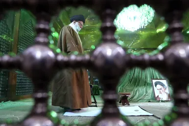 حضور رهبر معظم انقلاب در مرقد مطهر امام خمینی(ره) و گلزار شهیدان