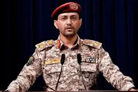 یحیی سریع: ۵۱ حمله هوایی در شبانه‌روزگذشته توسط عربستان صورت گرفت | ۱۲۰۹ حمله از آغاز دور جدید تجاوزات (۸ مهر ۱۴۰۵)