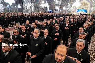 دعا برای سلامتی رئیس جمهور در حرم مطهر رضوی