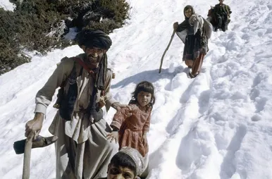 عکس‌هایی از خروج شوروی از افغانستان در ۳۶ سال پیش