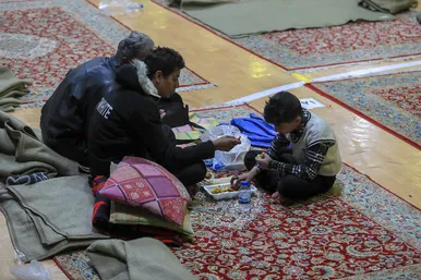  اسکان زائران نوروزی در ورزشگاه امام رضا (ع) مشهد