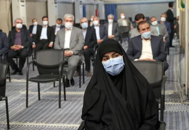 دیدار جمعی از مسئولان نظام و مهمانان شرکت کننده در کنفرانس وحدت اسلامی با رهبر معظم انقلاب