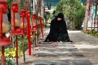قهرمانی در ۷۰ سالگی | مادر شهیدی که الگوی ایستادگی و زندگی است