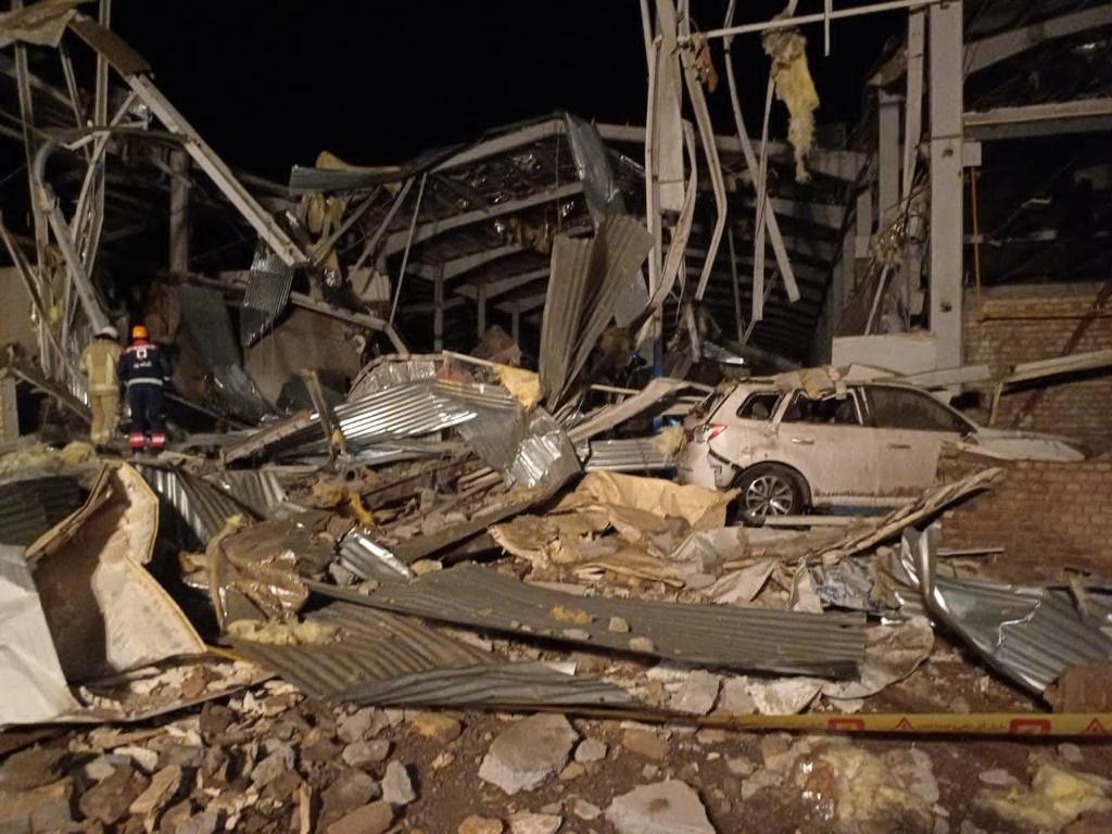 جست و جو و آوار برداری در انفجار کارخانه شهرک صنعتی کلات به اتمام رسید +عکس