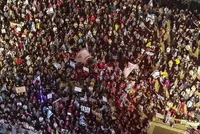 مخالفان عفو نتانیاهو مقابل منزل هرتزوگ تظاهرات کردند