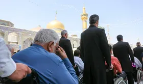 تشرف بیش از هزار بیمار صعب العلاج و زائر محروم به حرم مطهر رضوی