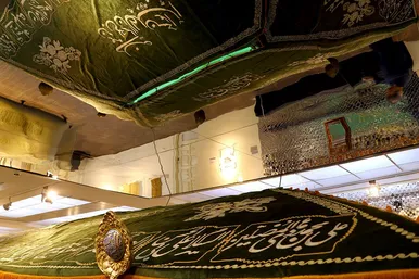 عکس‌هایی از گنجینه حرم مطهر رضوی در موزه ملک تهران