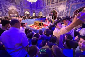 ویدئو | اول مهر در دارالذکر؛ بچه&zwnj;ها به زیارت رهبر شهید آمدند