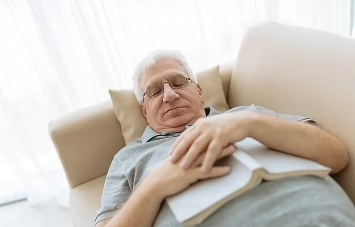 آیا چرت زدن سالمندان نشانه خطرناکی است؟