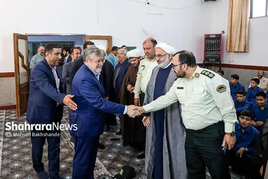 گزارش تصویری | مراسم زنگ نماز در دبیرستان دولتی حسن برزگر مشهد