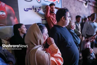 گزارش تصویری | تماشای مسابقه فینال کشتی احمد جوان در مشهد