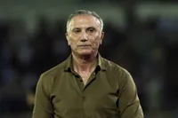 درخشان: قلعه‌نویی در تیم ملی هیچ‌کاره است | قدرت قلعه‌نویی از فدراسیون فوتبال بیشتر است