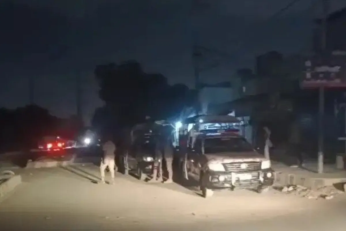 یک مرکز امنیتی در کراچی پاکستان هدف انفجار و تیراندازی قرار گرفت