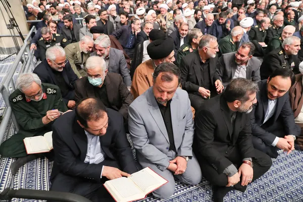 رهبر معظم انقلاب: رژیم صهیونیستی، سیلی اقدام در سوریه را خواهد خورد | فعالیت‌های وسیع زیر ساختی بخش شیرین اقتصاد است + فیلم و تصاویر