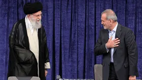 پزشکیان: تعرض به رهبر انقلاب به&zwnj;منزله جنگ تمام عیار با ملت ایران است