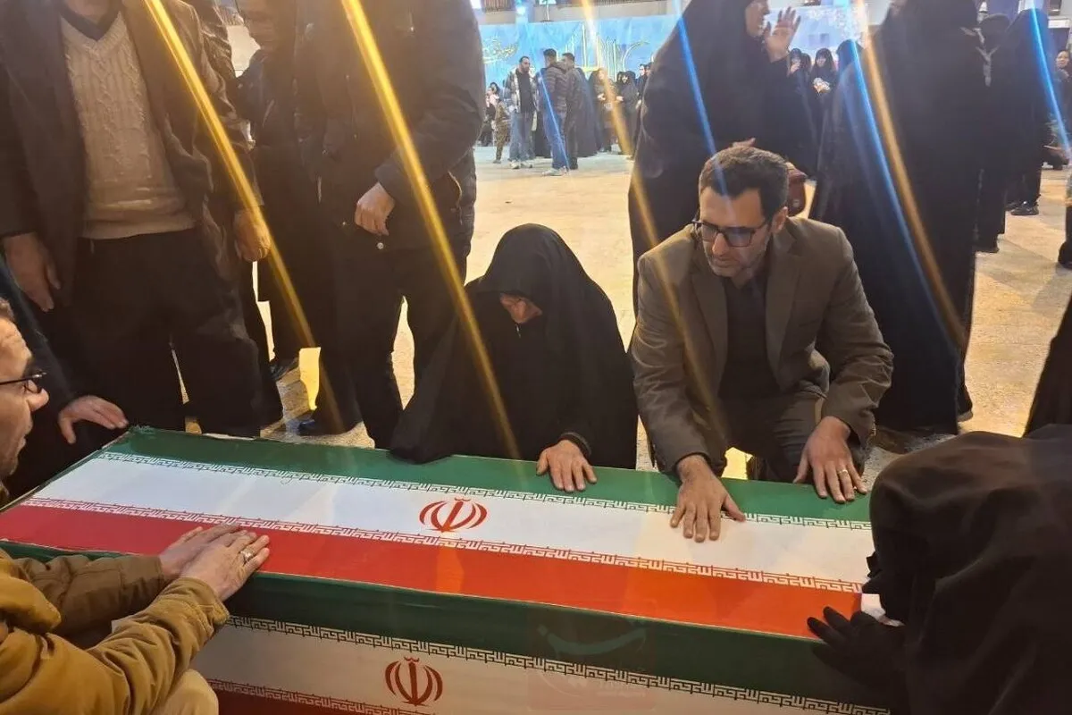 مراسم تشییع پیکر شهدای حمله اسرائیلی - آمریکایی در بهشت‌زهرا(س) تهران + فیلم