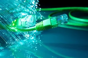 وزیر ارتباطات: پروژه توسعه فیبرنوری در کشور سرعت می&zwnj;گیرد