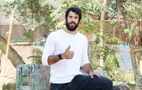 صمد: نباید افتخار رئیس فدراسیون بسکتبال فرستادن تیم&zwnj;ها به مسابقات باشد | نمی&zwnj;توانستی نباید می&zwnj;آمدی!